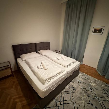 Centrally-Located Authentic Apartment 비엔나 외부 사진