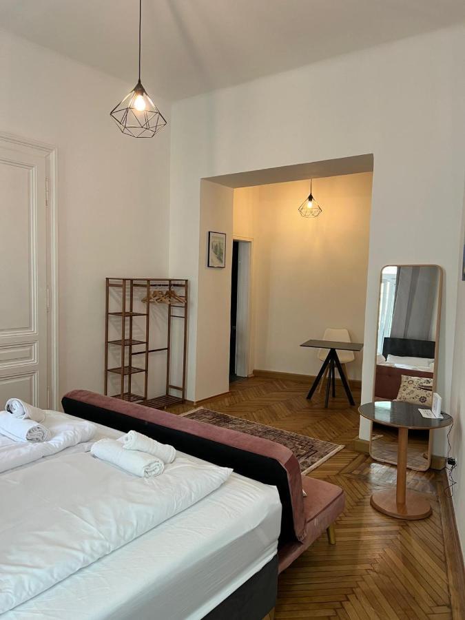 Centrally-Located Authentic Apartment 비엔나 외부 사진